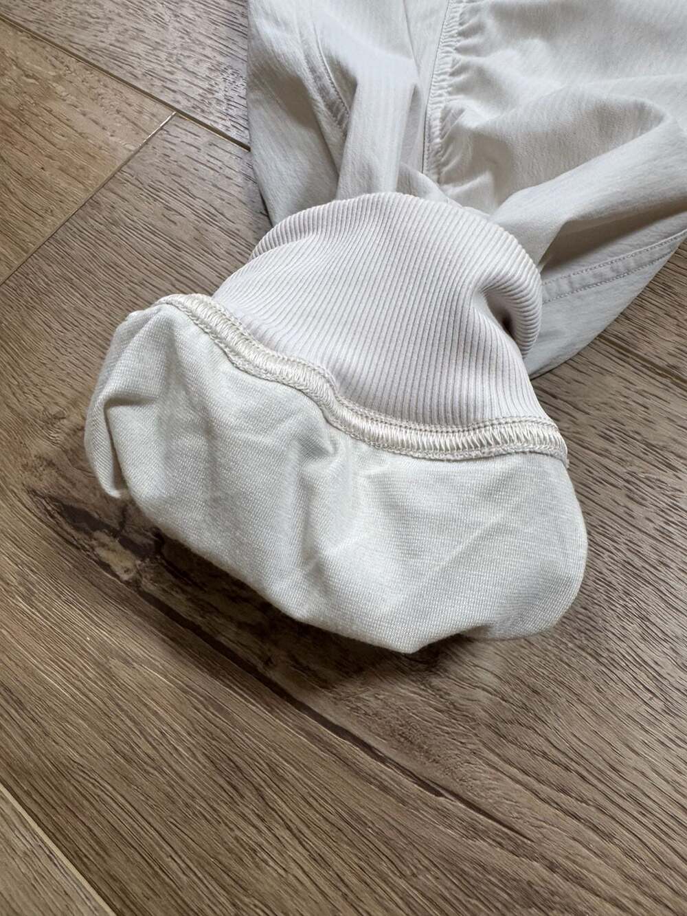 Lululemon White Lined Mid Rise Jogger Pants Women’s Size 12 Athleisure - Picture 13 of 16